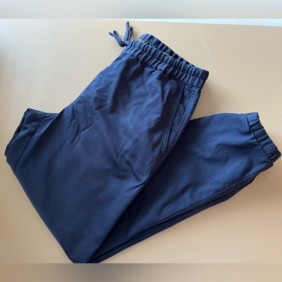 Banana Republic | “Traveler Jogger” with Relaxed Tapered Fit in Navy Blue - M - Picture 1 of 5